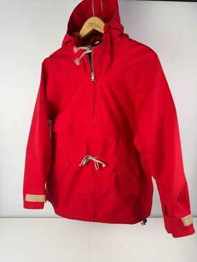 Gore-Tex Tai Red and White Taiga Works Lined Jacket Hood Detail
